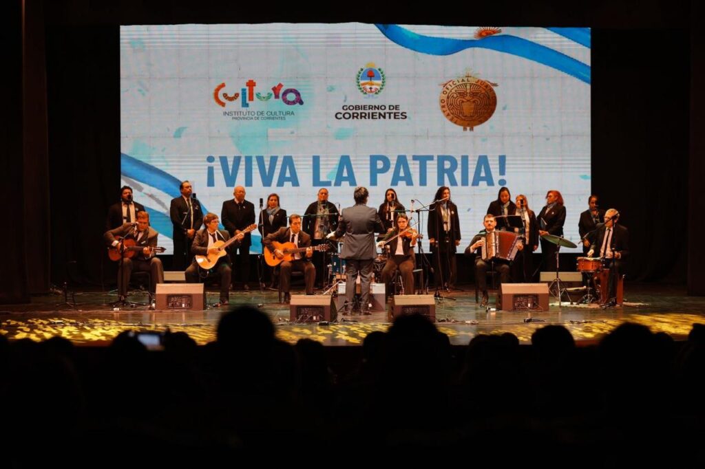 Corrientes abrió los festejos del 25 de Mayo con una gala patriótica en el Teatro Vera