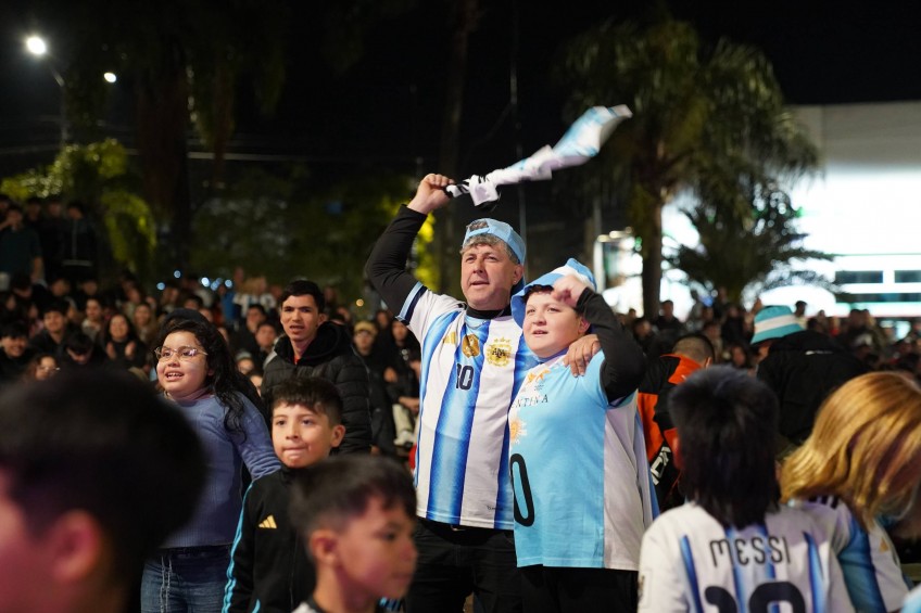 Otro masivo Fan Fest: la Poncho Verde ya es cábala para alentar a la Selección