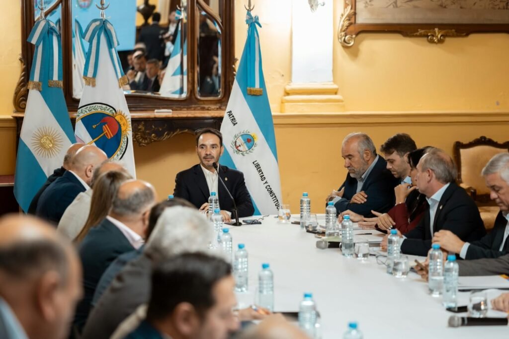 El Gobierno provincial refuerza el operativo ante la creciente de los ríos