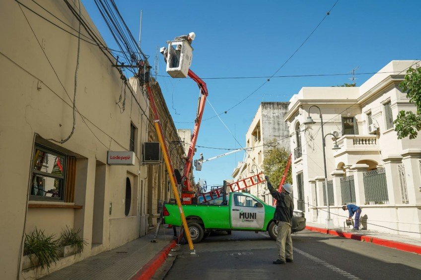 Cielo Limpio: ya intervinieron 14 cuadras del casco histórico de Corrientes
